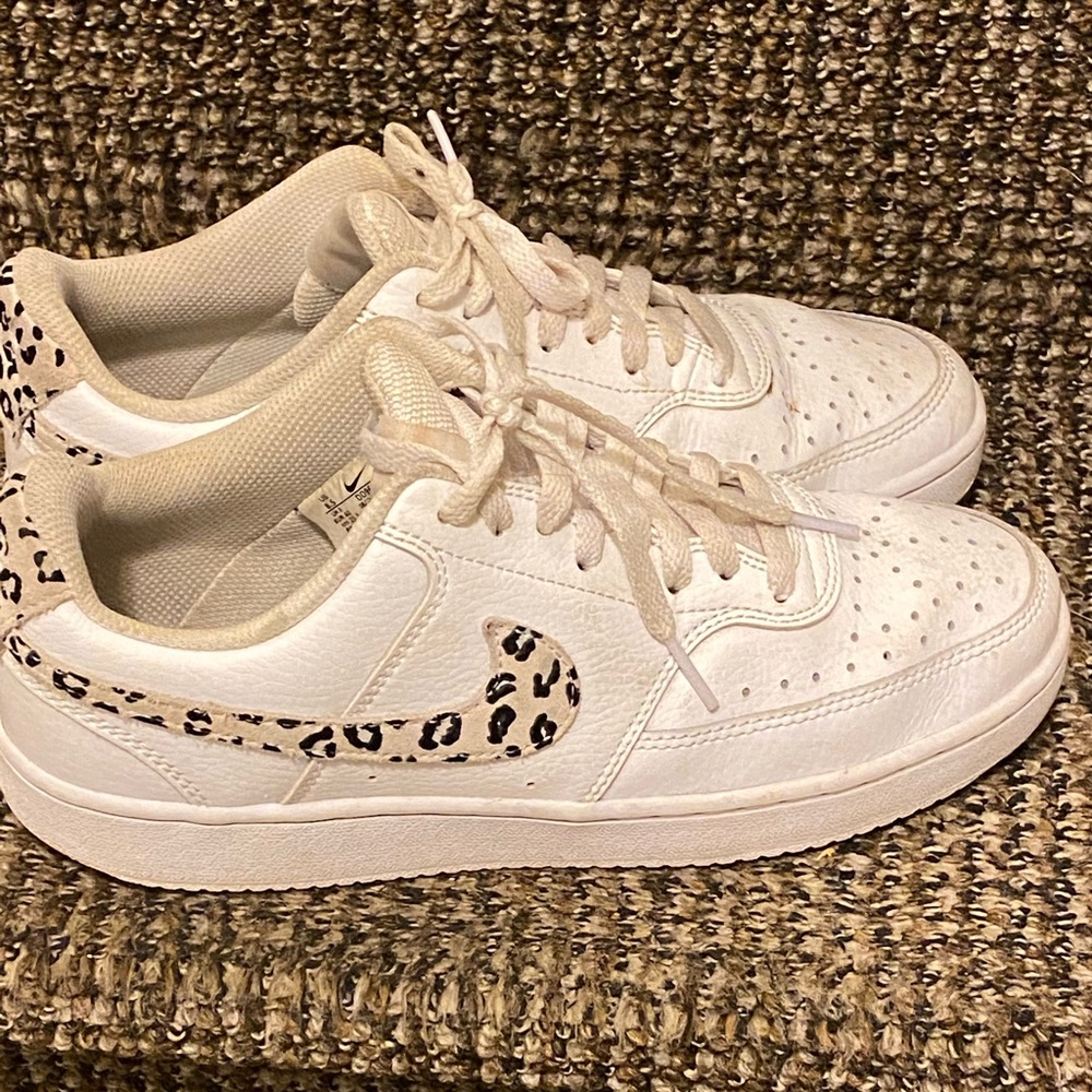 Nike Air Force 1’s white and leopard print